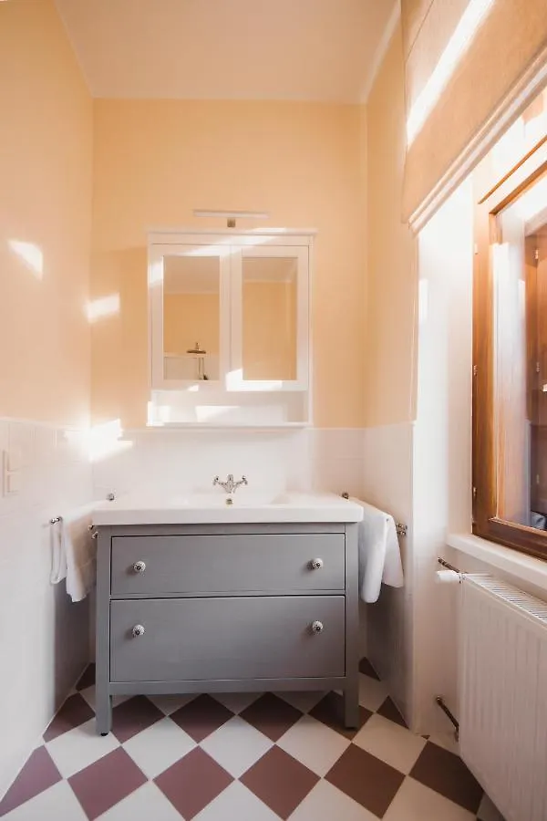 Oak House Vienna Bed & Breakfast